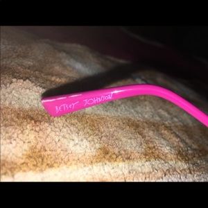 xox Betsey sunglasses